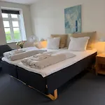 Skjoldbjerg Garnihotel 호텔